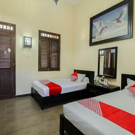 Oyo 1361 Singosari Family Residence Banyuwangi (East Java) Exterior foto