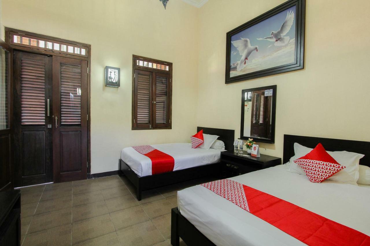 Oyo 1361 Singosari Family Residence Banyuwangi (East Java) Exterior foto