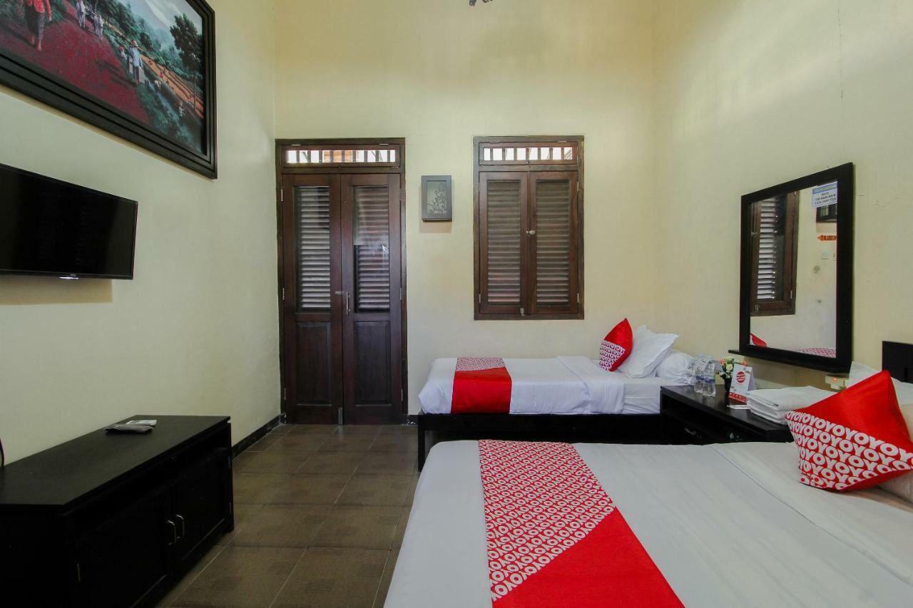 Oyo 1361 Singosari Family Residence Banyuwangi (East Java) Exterior foto